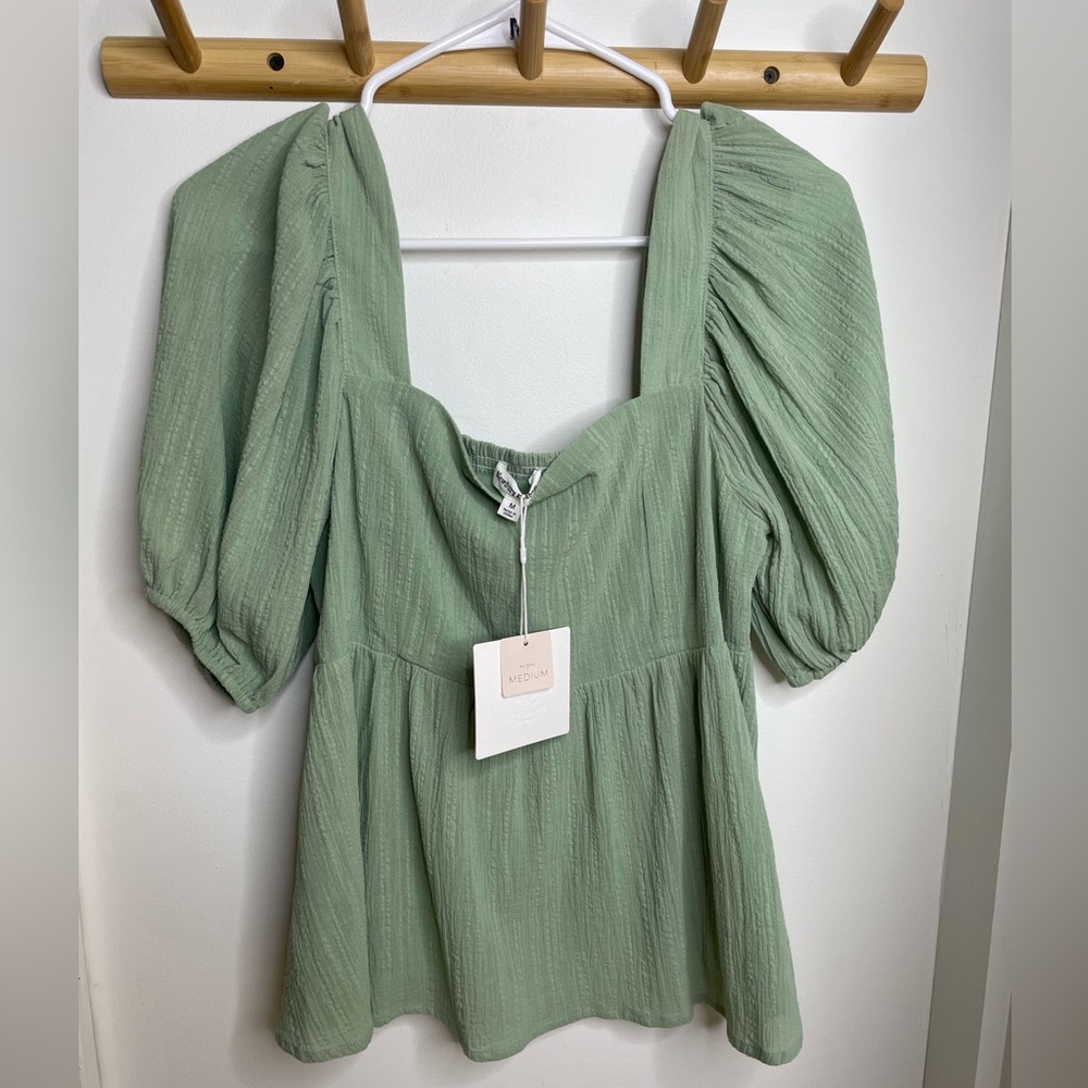 Newbury Kustom Sage Woven Top Blouse Square Neck Puff Sleeve Flowy Top Medium